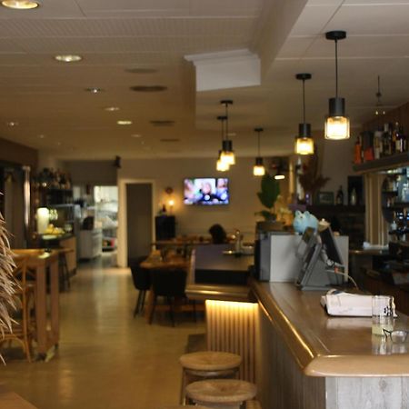Hostal Crisami Solsona Exterior foto
