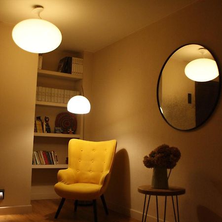 Hostal Crisami Solsona Exterior foto