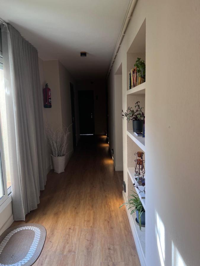 Hostal Crisami Solsona Exterior foto