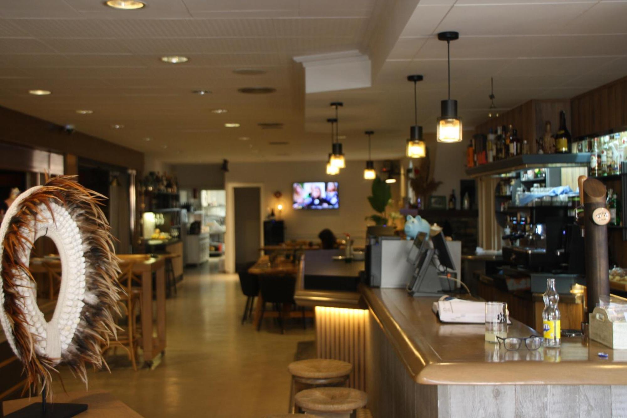 Hostal Crisami Solsona Exterior foto